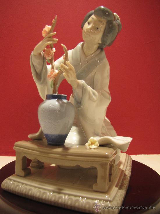 Antig&uuml;edades: JAPONESA DECORANDO  DE LLADRO REF.4840 - Foto 1