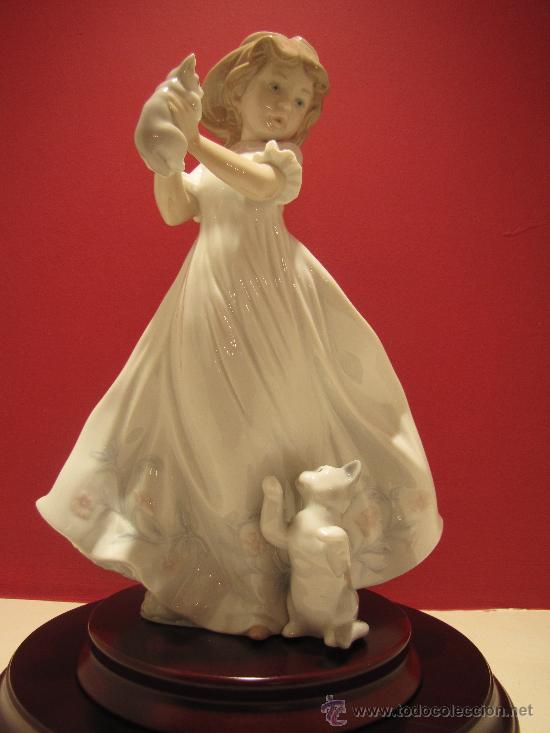 Antig&uuml;edades: CON MIS MASCOTAS  DE LLADRO REF.6941(FIGURA EVENTO) - Foto 1