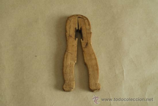 Antig&uuml;edades: Partepi&ntilde;ones popular en hierro y madera. - Foto 1