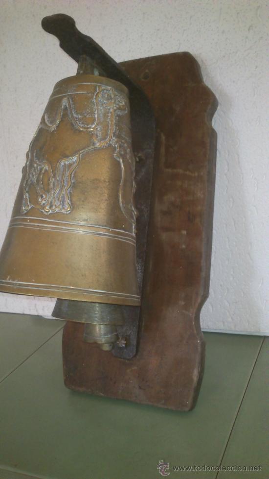 Antig&uuml;edades: Triple campana de bronce - Foto 2