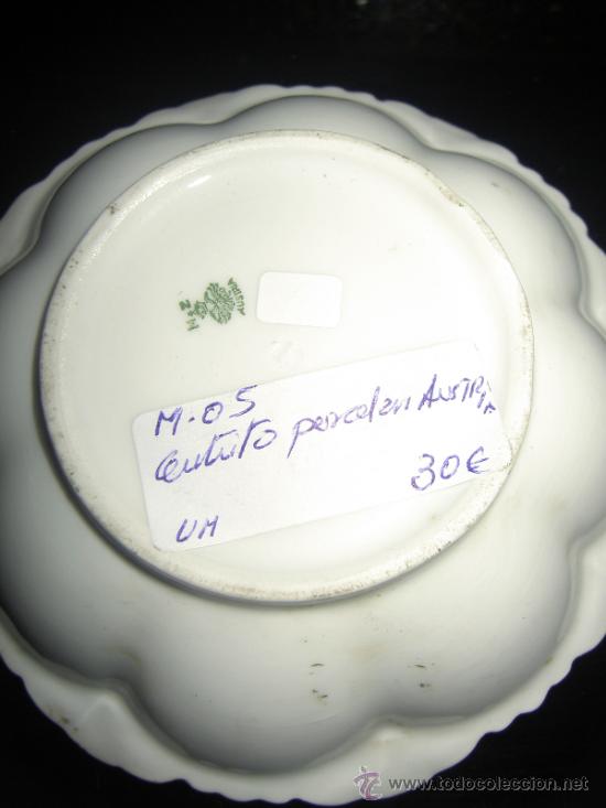 Antig&uuml;edades: Centrito de porcelana austriaco - Foto 2