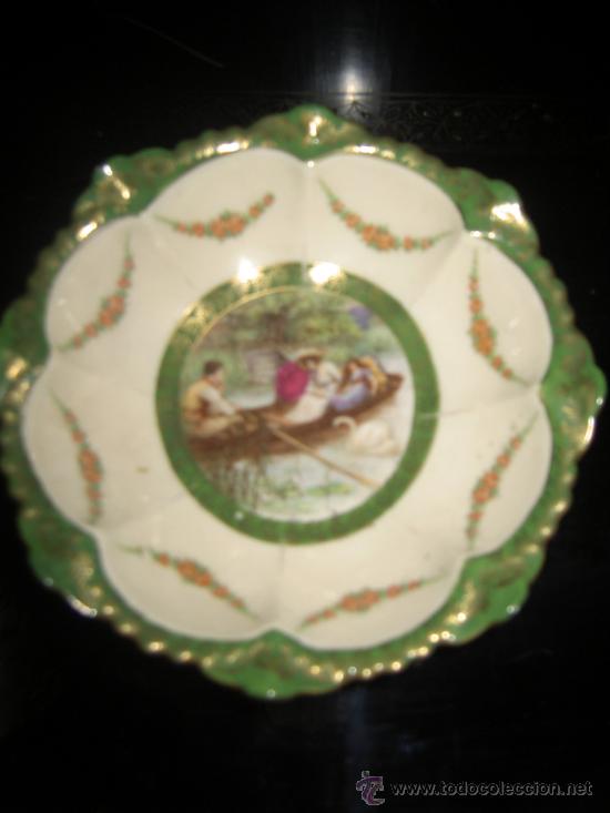 Antig&uuml;edades: Centrito de porcelana austriaco - Foto 1