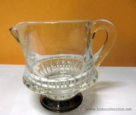 Antig&uuml;edades: Jarrita para leche de cristal tallado - Foto 1