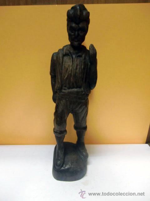 Antig&uuml;edades: Figura de hombre tallada en madera - Foto 1
