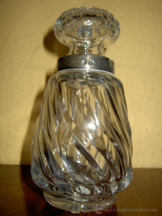 Antig&uuml;edades: Licorero de Cristal tallado y Plata - Foto 1