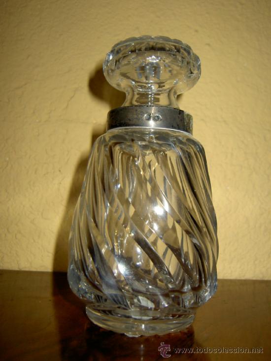 Antig&uuml;edades: Licorero de Cristal tallado y Plata - Foto 3