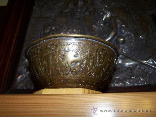 Antig&uuml;edades: Especie de macetero bronce de origen egipcio - Foto 3