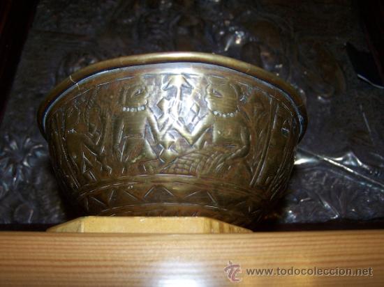 Antig&uuml;edades: Especie de macetero bronce de origen egipcio - Foto 2