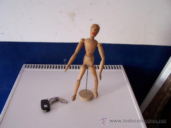 Antig&uuml;edades: Antiguo y extra&ntilde;o mu&ntilde;eco articulado en madera - Foto 8