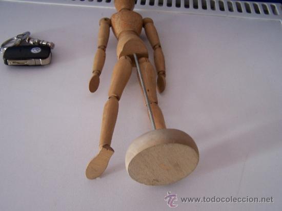 Antig&uuml;edades: Antiguo y extra&ntilde;o mu&ntilde;eco articulado en madera - Foto 6