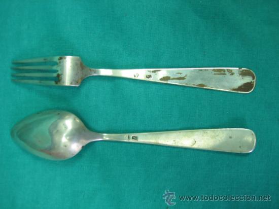 Antig&uuml;edades: Cuchara y tenedor de postre en plata - Foto 3
