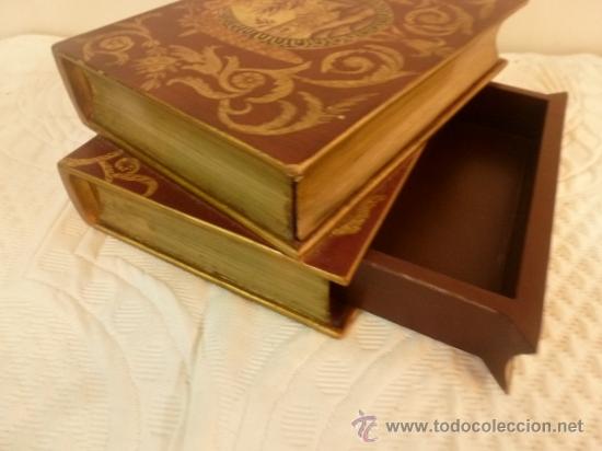 Antig&uuml;edades: caja secreta que aparenta ser dos libros - Foto 5