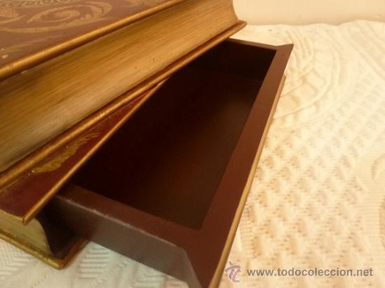 Antig&uuml;edades: caja secreta que aparenta ser dos libros - Foto 4
