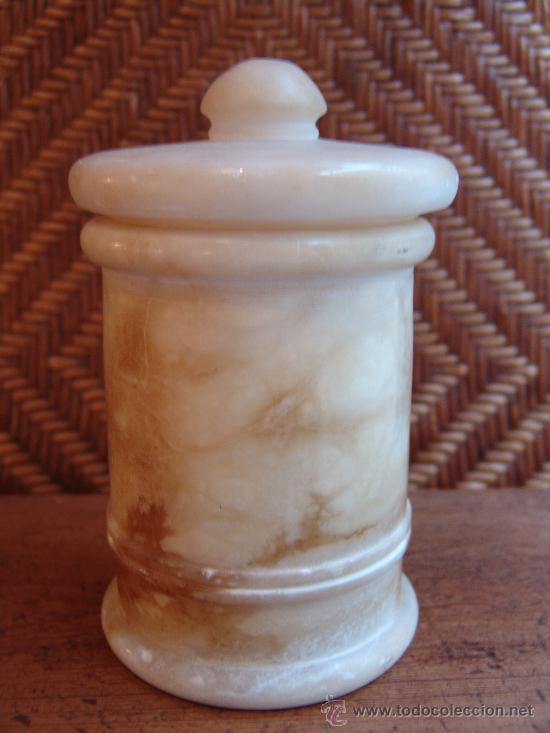 Antig&uuml;edades: ANTIGUO TARRO DE M&Aacute;RMOL CON TAPA - Foto 1