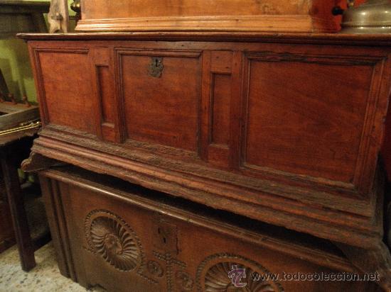Antig&uuml;edades: GRAN ARC&Oacute;N ANTIGUO DE NOGAL - Foto 1