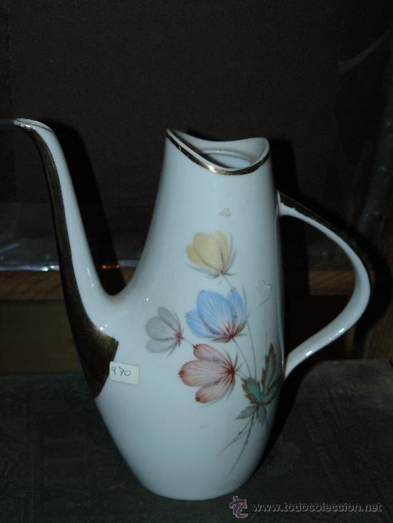 Antig&uuml;edades: ANTIGUA CAFETERA DE PORCELANA - Foto 1