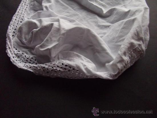 Antig&uuml;edades: gorro mujera blanco con bordado finales siglo XIX - Foto 2