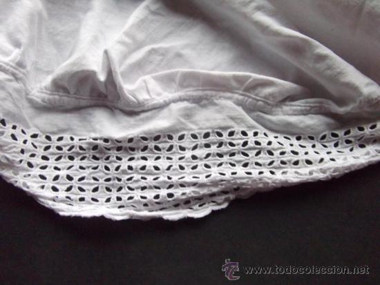 Antig&uuml;edades: gorro mujera blanco con bordado finales siglo XIX - Foto 3