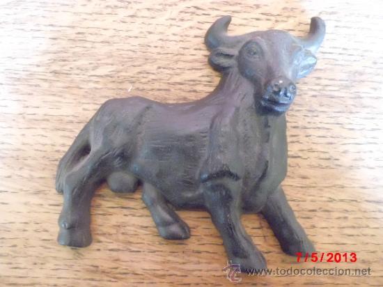 Antiguidades: BONITO TORO DE HIERRO, DE COLGAR EN PARED.