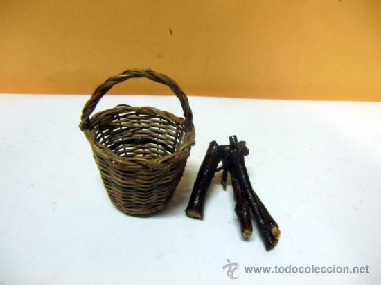Antig&uuml;edades: Cestita de mimbre (paner) con le&ntilde;a - Foto 2