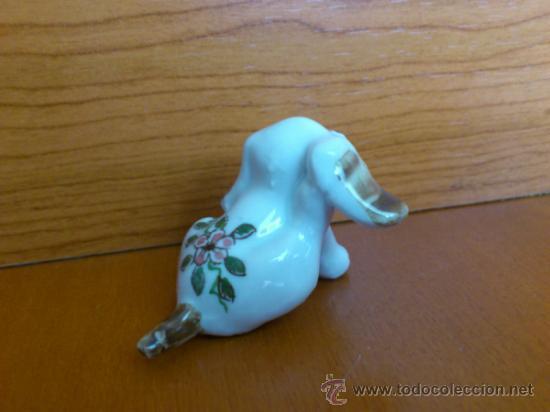 Antig&uuml;edades: Perro de porcelana miniatura - Foto 8