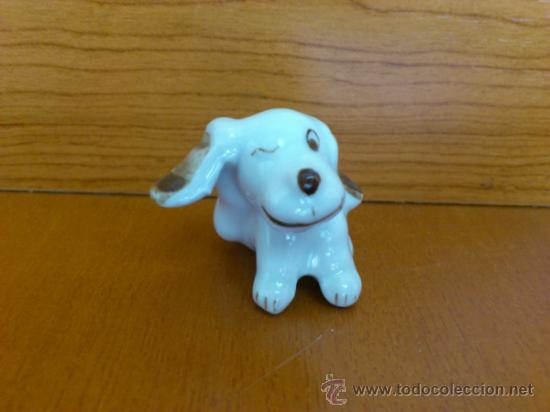 Antig&uuml;edades: Perro de porcelana miniatura - Foto 6