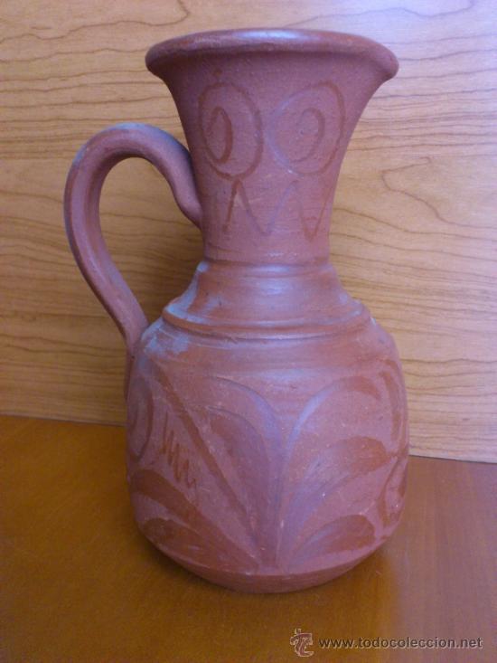 Antig&uuml;edades: Antigua jarra de barro decorada . - Foto 3