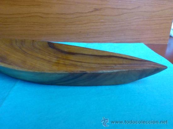 Antig&uuml;edades: Bandeja de madera tallada y barnizada ( Artesanal ) - Foto 6