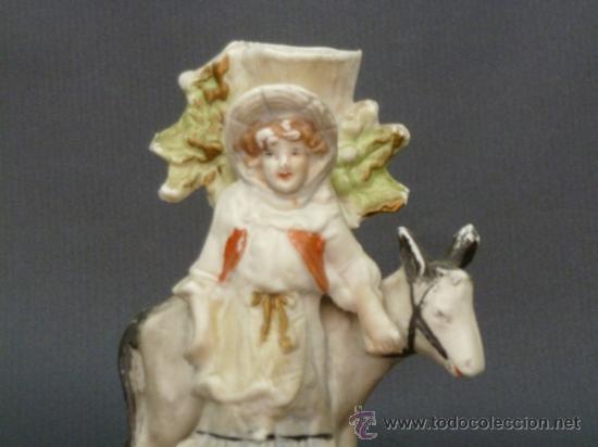 Antig&uuml;edades: PEQUE&Ntilde;A FIGURA  DE BISCUIT, VIOLETERO - Foto 1