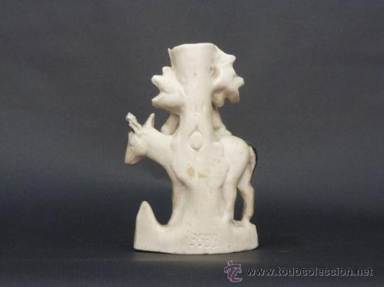 Antig&uuml;edades: PEQUE&Ntilde;A FIGURA  DE BISCUIT, VIOLETERO - Foto 4