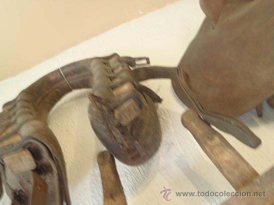 Antig&uuml;edades: COLLERA PARA ARRASTRE ANIMAL - Foto 3