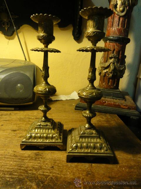 Antig&uuml;edades: DOS CANDELEROS 24 ctms - Foto 1