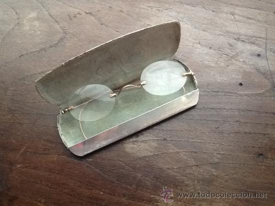 Antig&uuml;edades: Antiguas gafas de oro con estuche - Foto 1