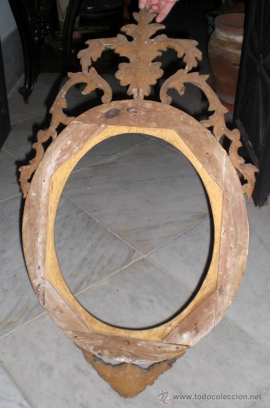 Antig&uuml;edades: Marco cornucopia oval &middot; Madera tallada y dorada &middot; ca. 1850&ndash;1890 - Foto 3