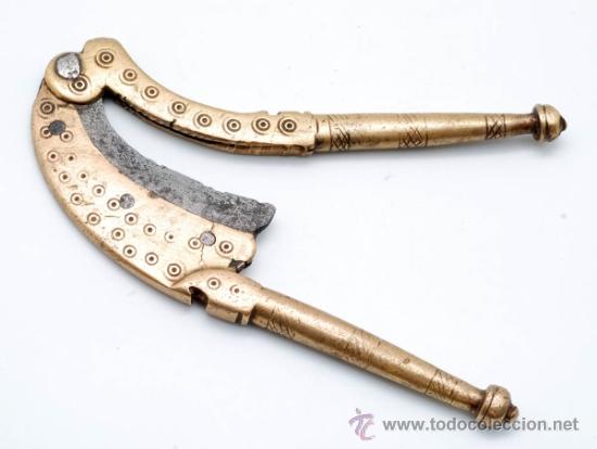 Antig&uuml;edades: Cascanueces bronce dorado y hierro - Foto 2