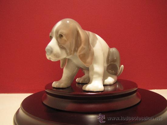 Antig&uuml;edades: PERRO LASTIMERO DE LLADRO REF.1071 - Foto 1