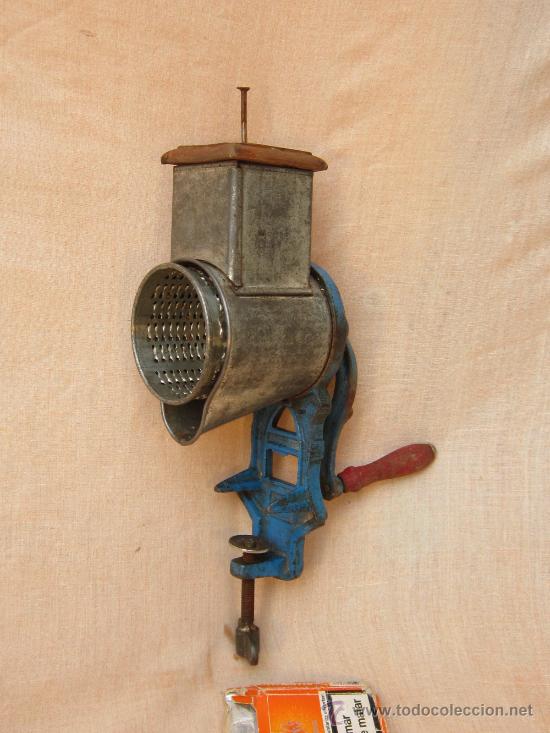 PICADORA DE ALMENDRAS ELMA