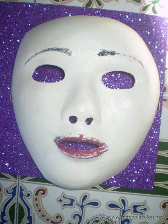Antiquit&eacute;s: MASCARA DE PLASTICO PINTADO