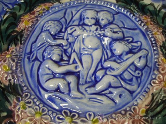 Antig&uuml;edades: BONITO PLATO EN RELIEVE. - Foto 2