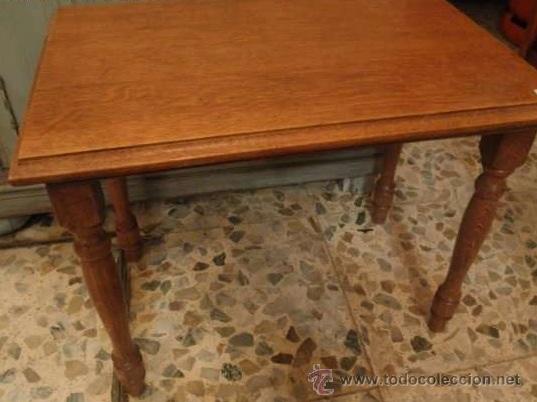 Antig&uuml;edades: PEQUE&Ntilde;A MESA AUXILIAR DE ROBLE - Foto 1