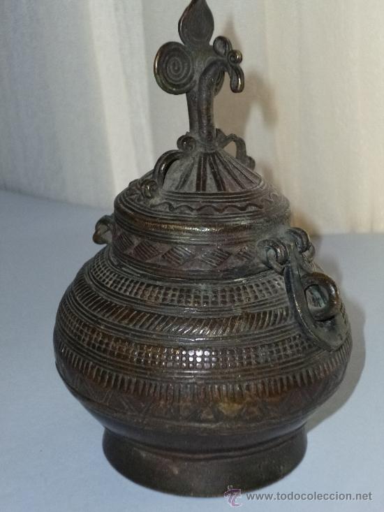 Antig&uuml;edades: INCENSARIO ANTIGUO DE BRONCE - Foto 1