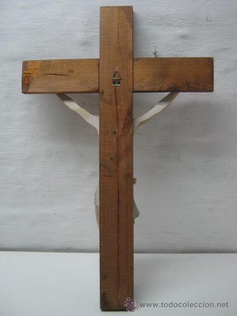 Antig&uuml;edades: Cristo en metal y Cruz en madera - Foto 4