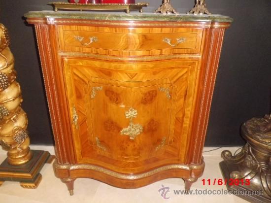 Antig&uuml;edades: COMODA DE MARQUETERIA Y BRONCE FRANCESA - Foto 1