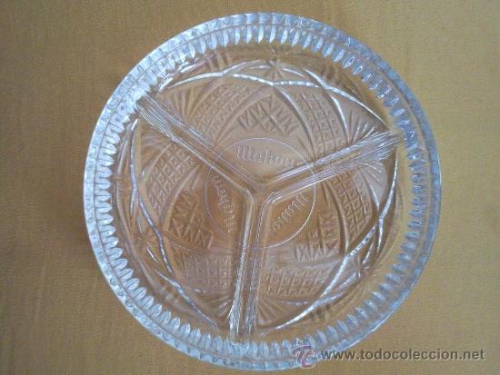 Antig&uuml;edades: BANDEJA DE CRISTAL PRENSADO PARA APERITIVOS, PUBLICIDAD CERVEZAS MAHON