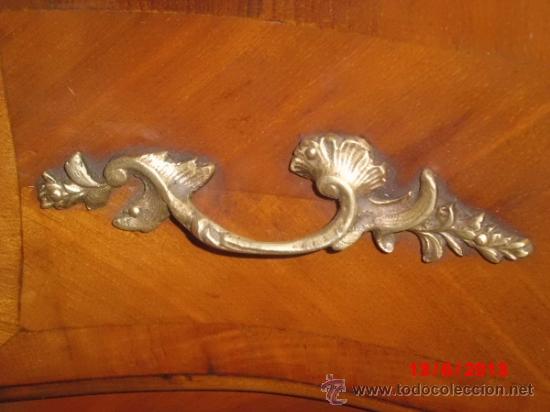 Antig&uuml;edades: COMODA DE MARQUETERIA Y BRONCE - Foto 5