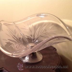Antig&uuml;edades: Centro de mesa en cristal tallado base de plata - Foto 1