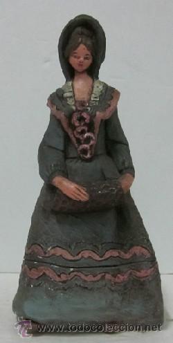 Antig&uuml;edades: FIGURA MUJER CON VESTIDO DE EPOCA - Foto 1