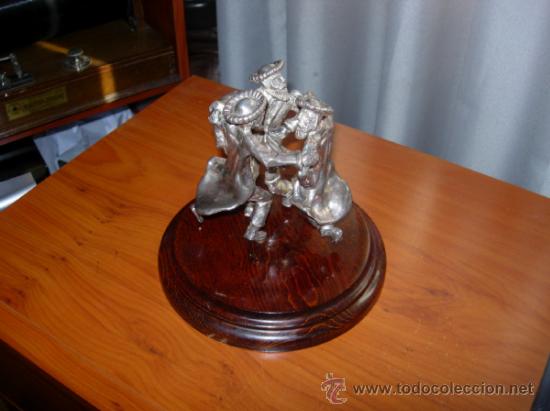 Antig&uuml;edades: figura de Bailarines - Foto 1