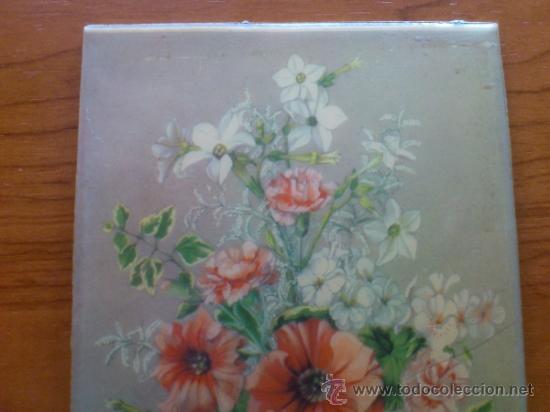 Antig&uuml;edades: Cuadrito antiguo de chapa plastificada ( flores ) - Foto 3