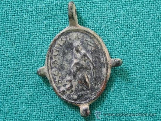 Antig&uuml;edades: Medalla antigua religiosa - Foto 2